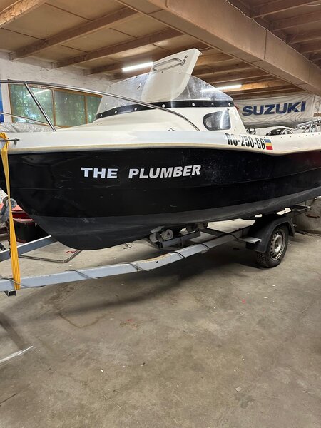 Ambarcatiune Quicksilver 460 Cabin