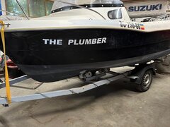 Ambarcatiune Quicksilver 460 Cabin